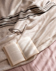 Tide linen throw