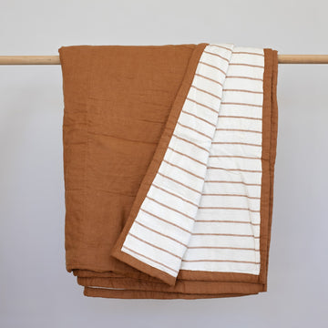 Caramel linen quilt